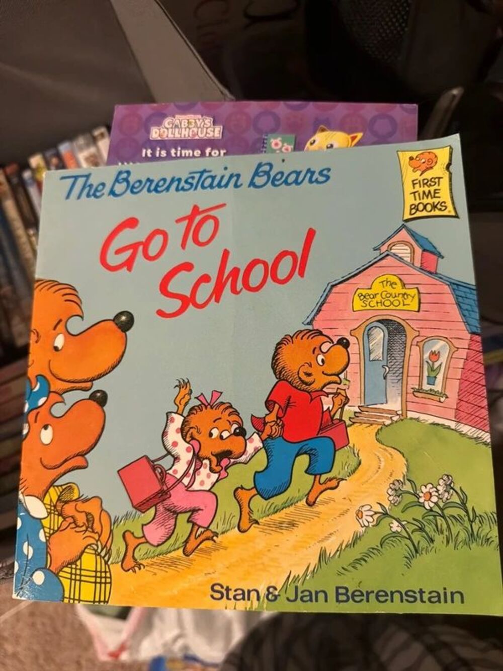 The Bernstein bears go to school
